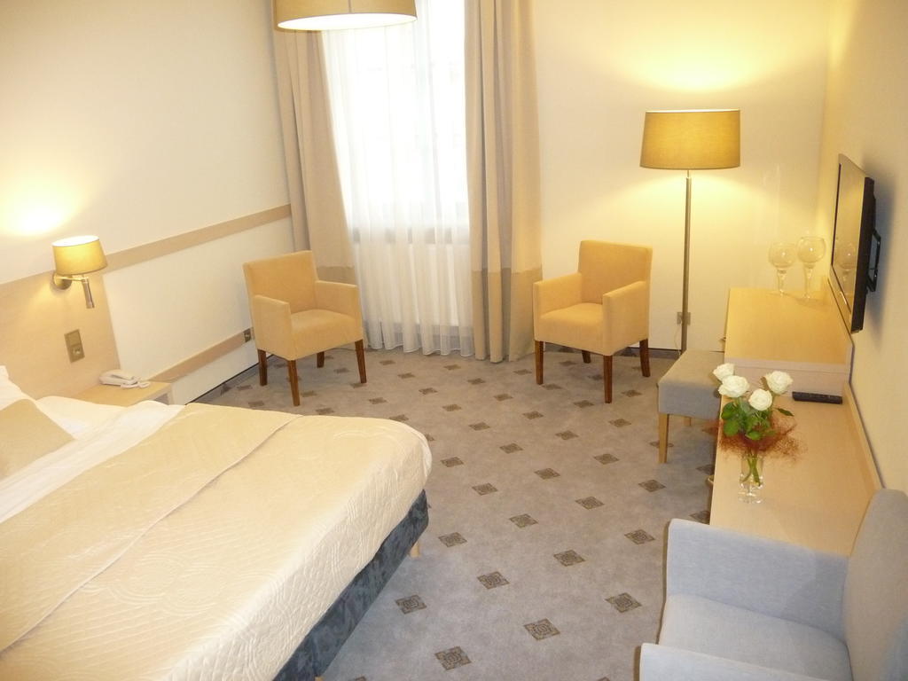 Świdnik Hotel Notabene المظهر الخارجي الصورة